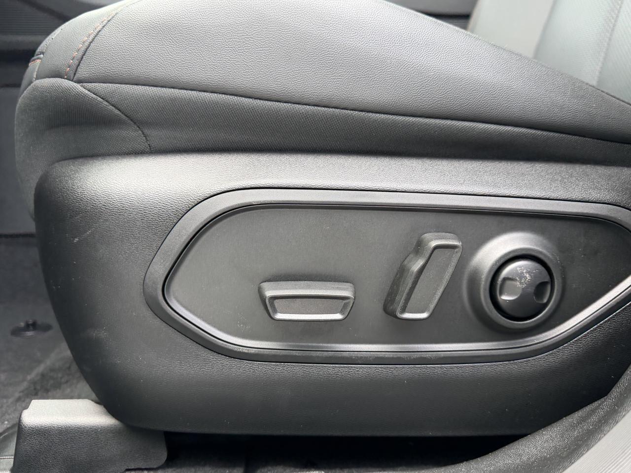 2026 Jeep Cherokee Limited 4x4 Turbo Hybrid | Pano Sunroof | Heated Seats | Remote Start | Rear Camera | Towing Redwater AB