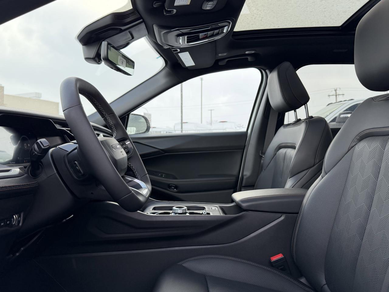 2026 Jeep Cherokee Overland 4x4 Hybrid SUV | Pano Sunroof | Heated Vented Seats | 360 Camera | Power Liftgate Redwater AB