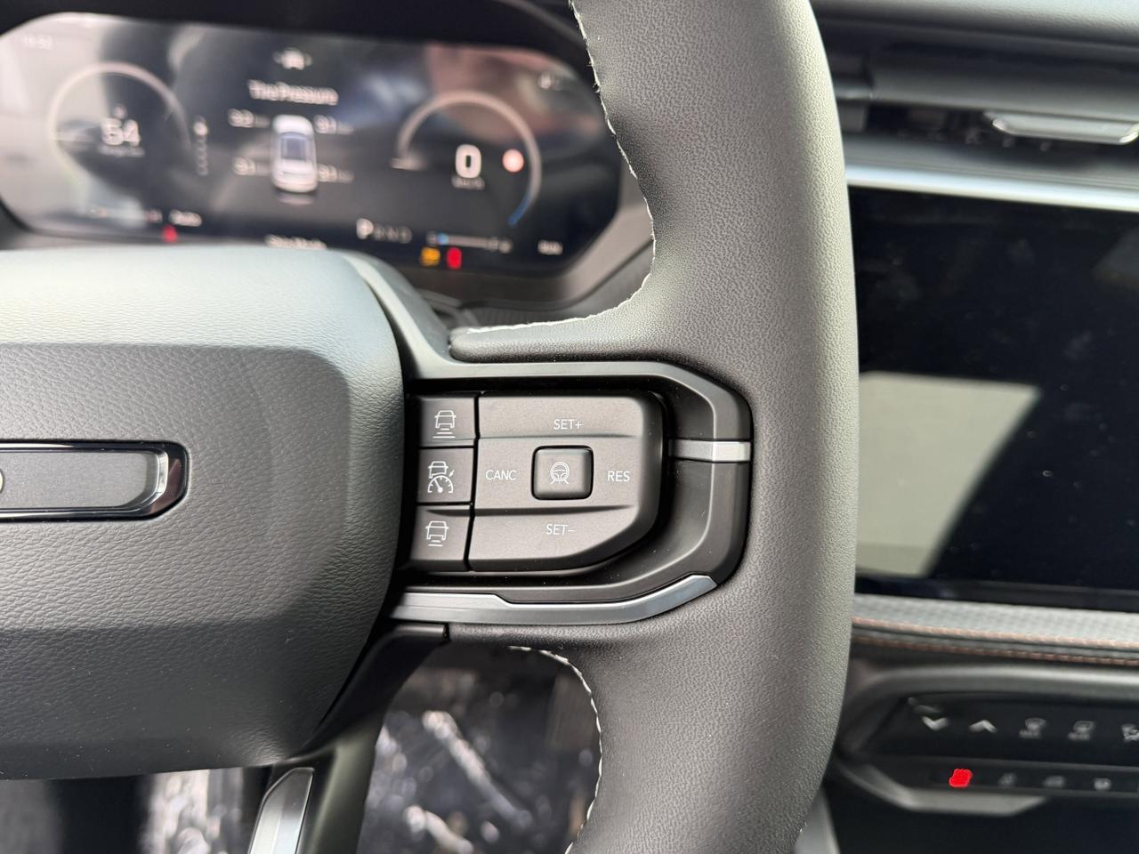 2026 Jeep Cherokee Overland 4x4 Hybrid SUV | Pano Sunroof | Heated Vented Seats | 360 Camera | Power Liftgate Redwater AB