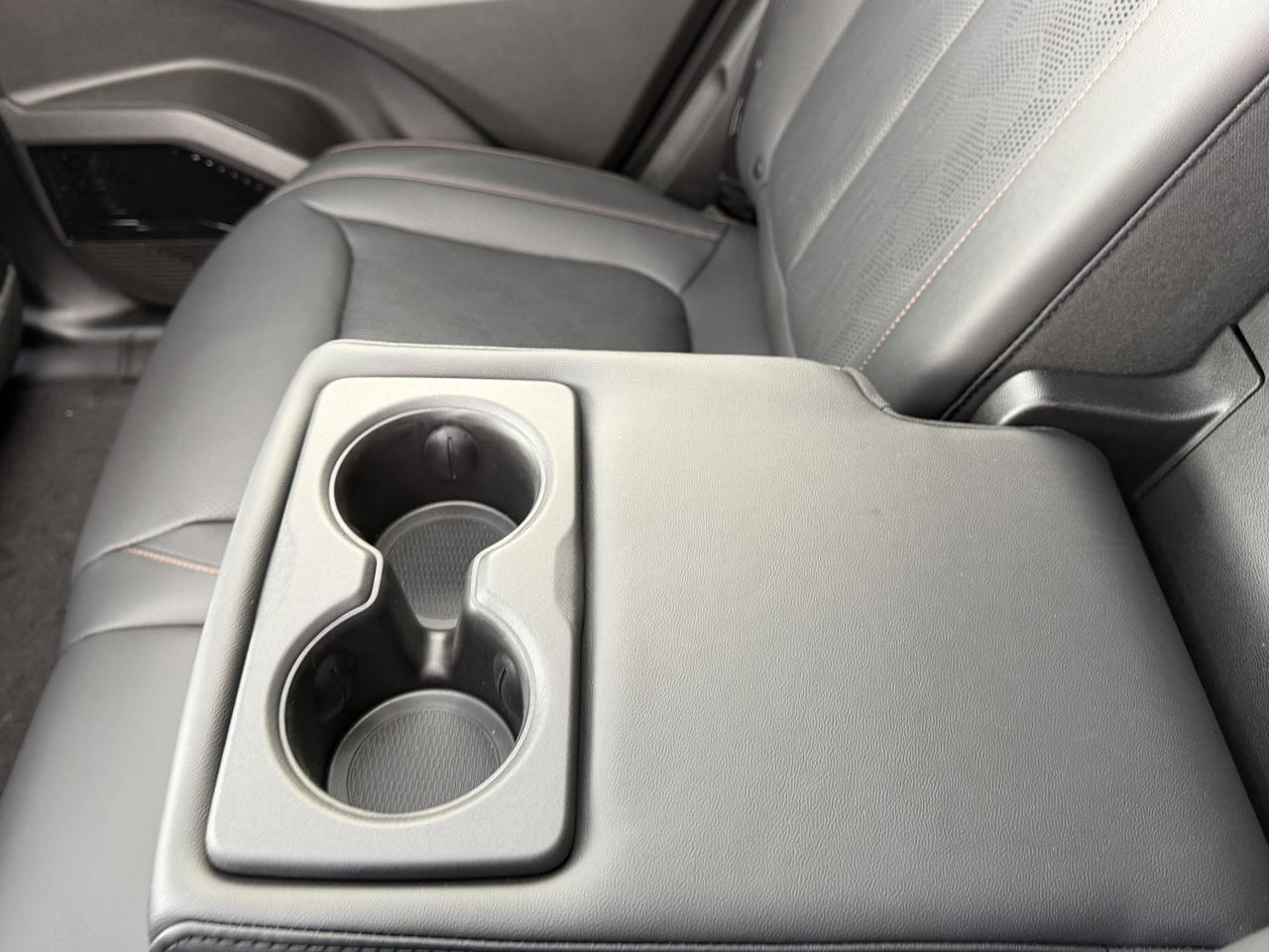 2026 Jeep Cherokee Overland 4x4 Hybrid SUV | Pano Sunroof | Heated Vented Seats | 360 Camera | Power Liftgate Redwater AB