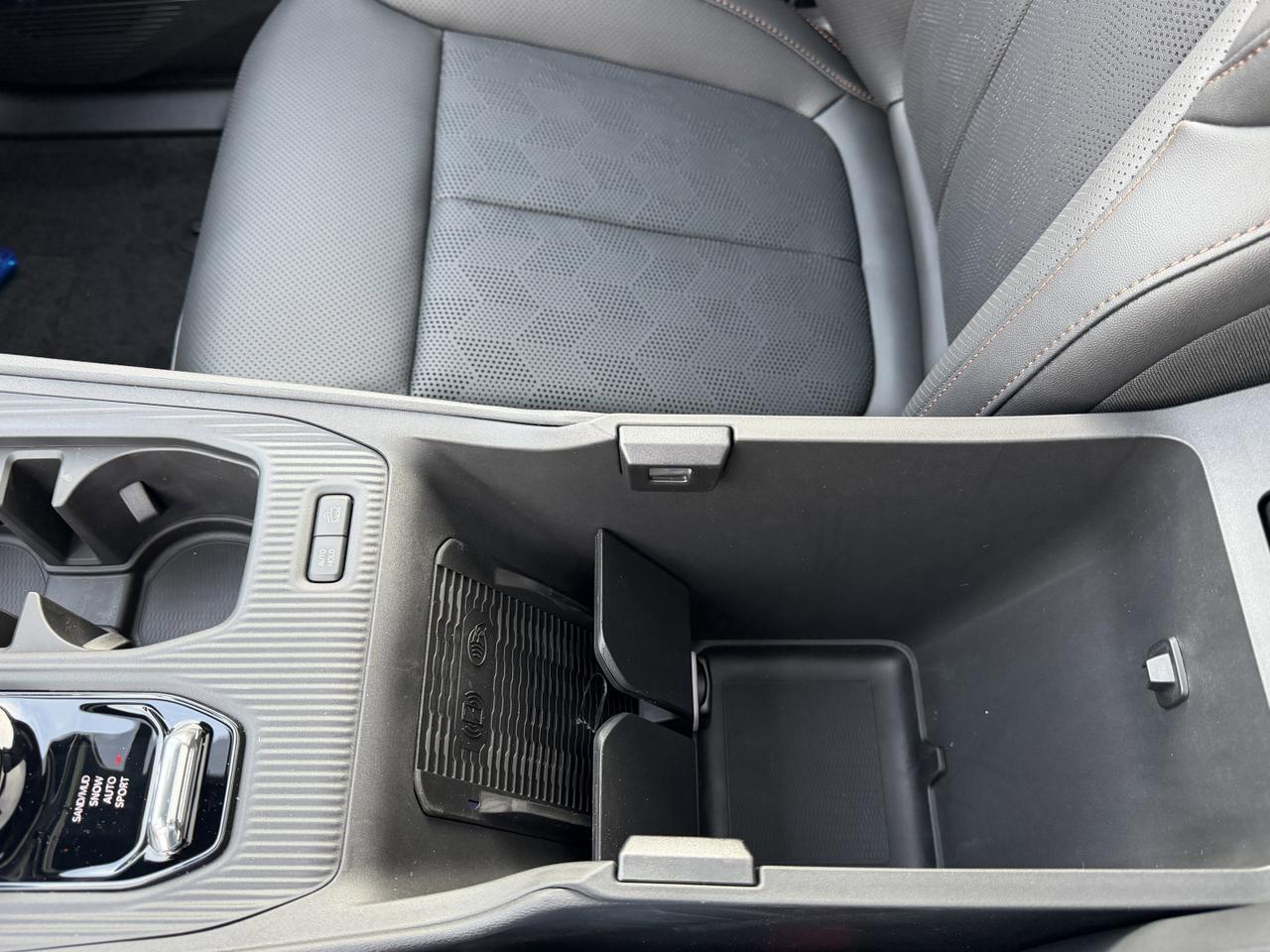 2026 Jeep Cherokee Overland 4x4 Hybrid SUV | Pano Sunroof | Heated Vented Seats | 360 Camera | Power Liftgate Redwater AB