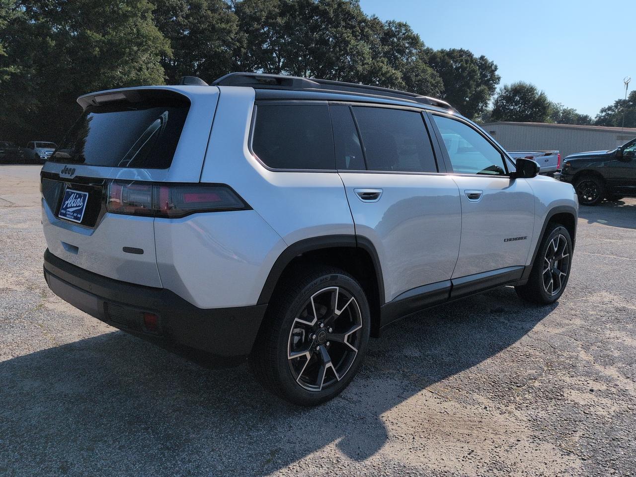 2026 Jeep Cherokee Overland Winder GA