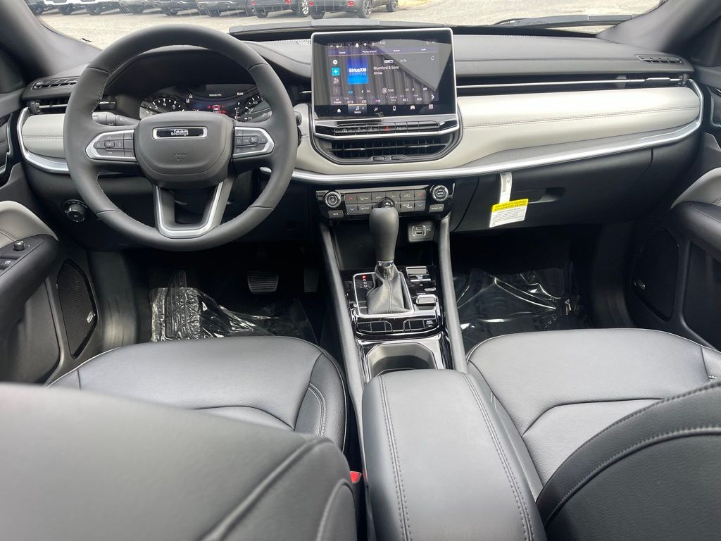 2026 Jeep Compass LIMITED ALTITUDE 4X4 Orange MA
