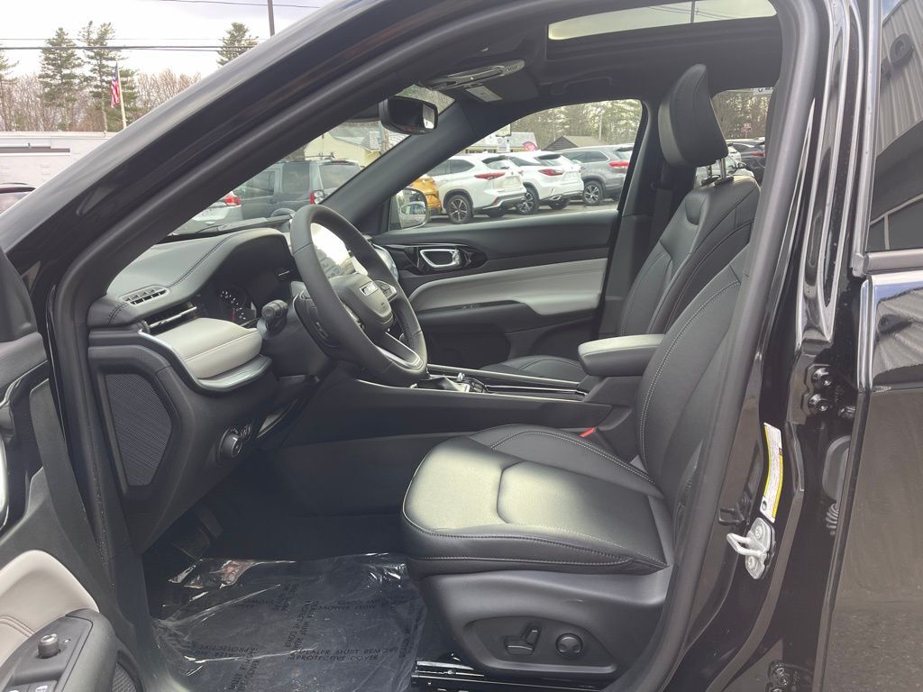 2026 Jeep Compass LIMITED ALTITUDE 4X4 Orange MA