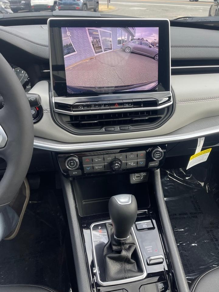 2026 Jeep Compass LIMITED ALTITUDE 4X4 Orange MA