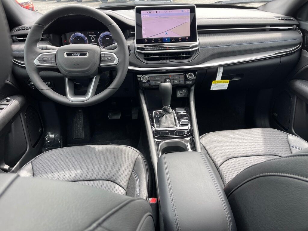 2026 Jeep Compass LIMITED ALTITUDE 4X4 Orange MA