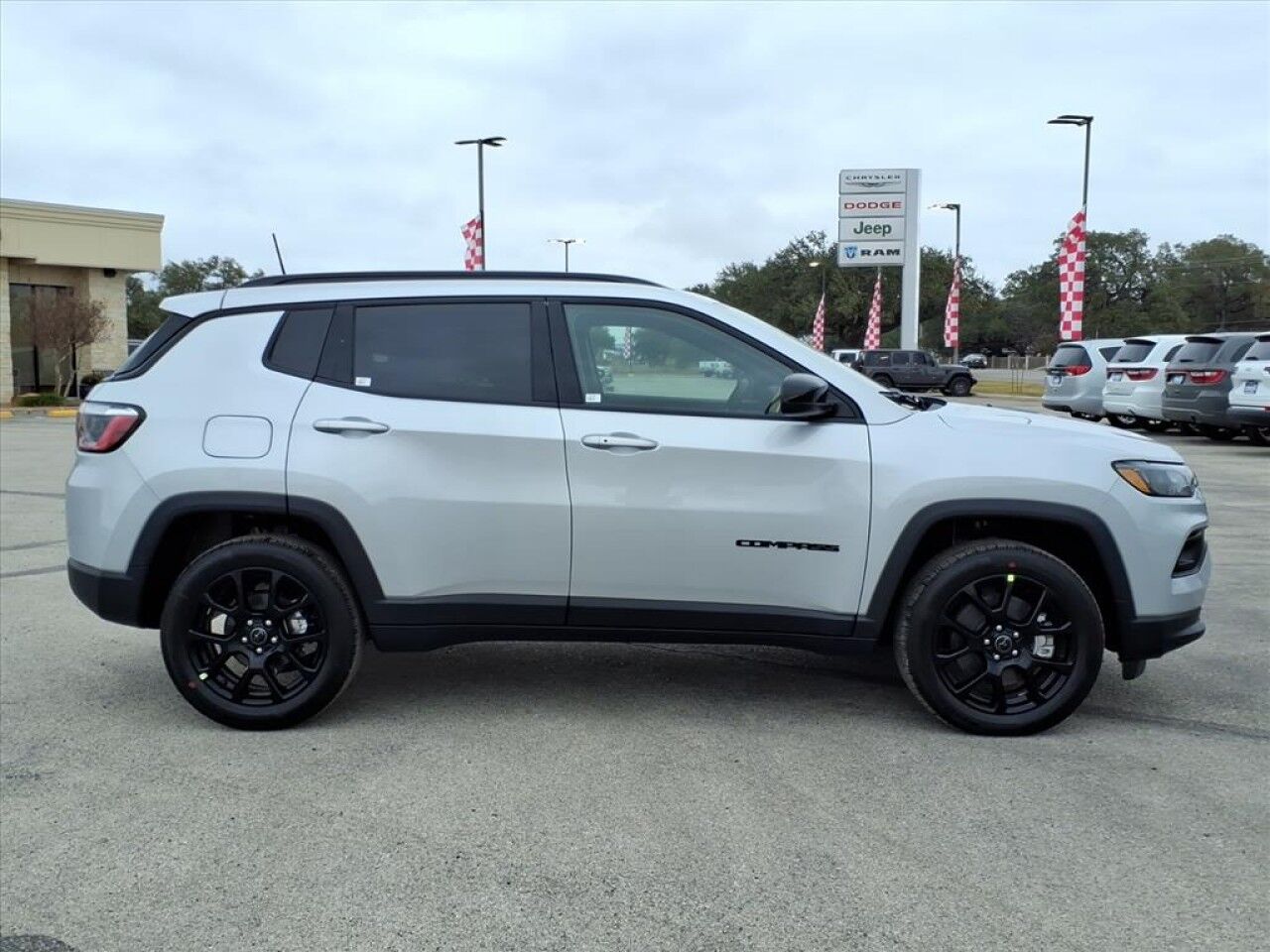 2026 Jeep Compass Latitude Altitude