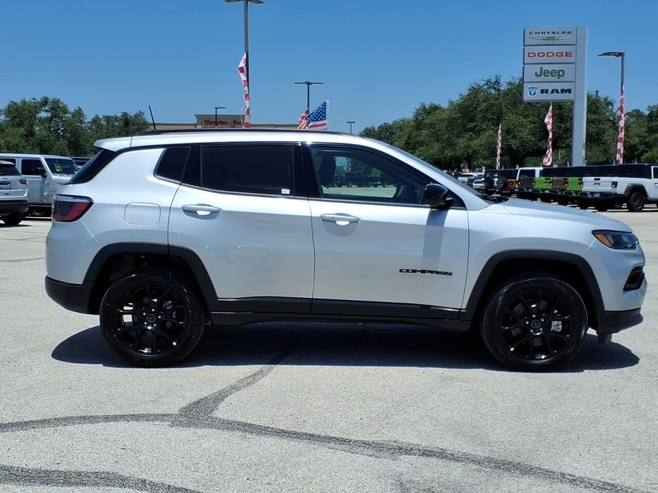 2026 Jeep Compass Latitude Altitude