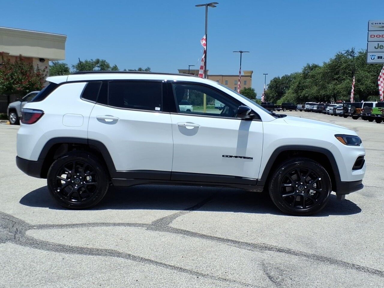 2026 Jeep Compass Latitude Altitude