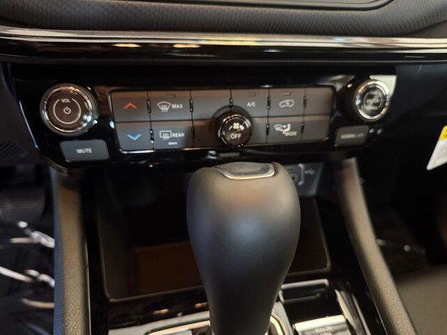 2026 Jeep Compass Latitude Altitude Burnet TX