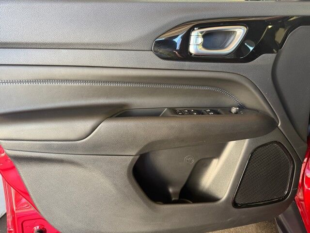 2026 Jeep Compass Latitude Altitude Burnet TX