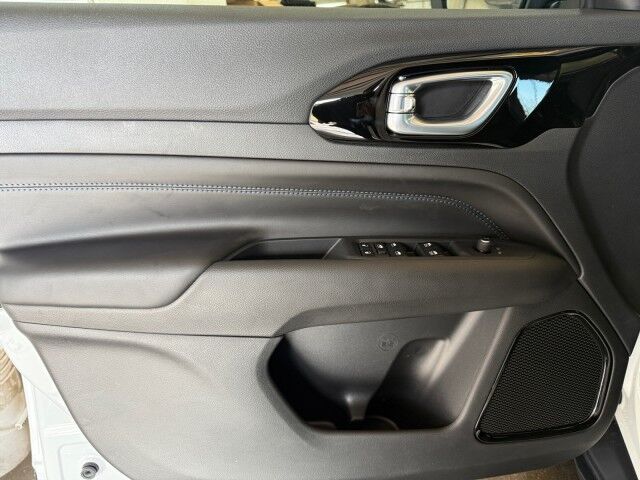 2026 Jeep Compass Latitude Altitude Burnet TX