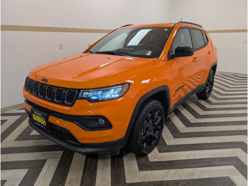 2026 Jeep Compass Latitude Altitude Gasoline