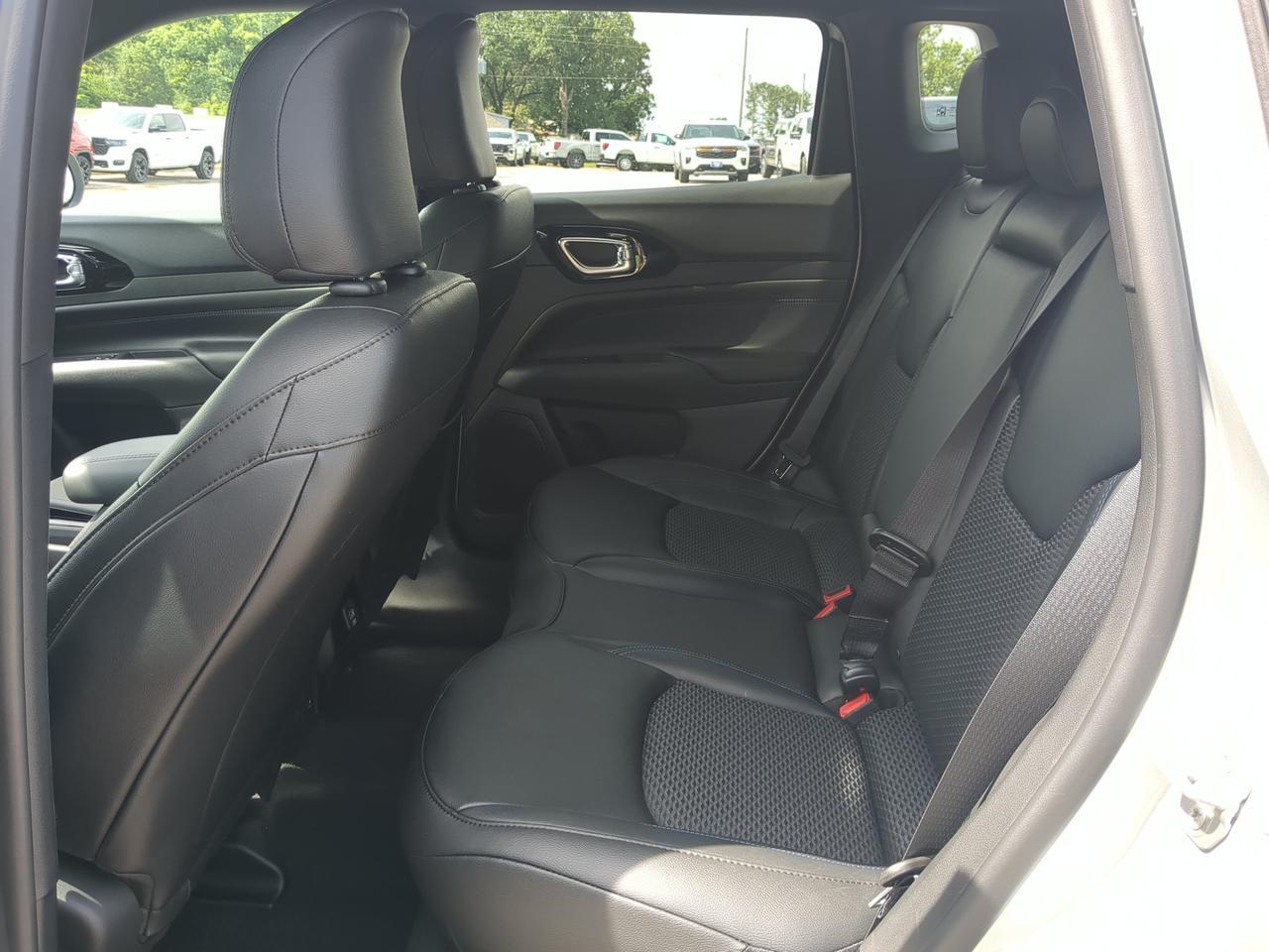 2026 Jeep Compass Latitude Altitude Appleton WI