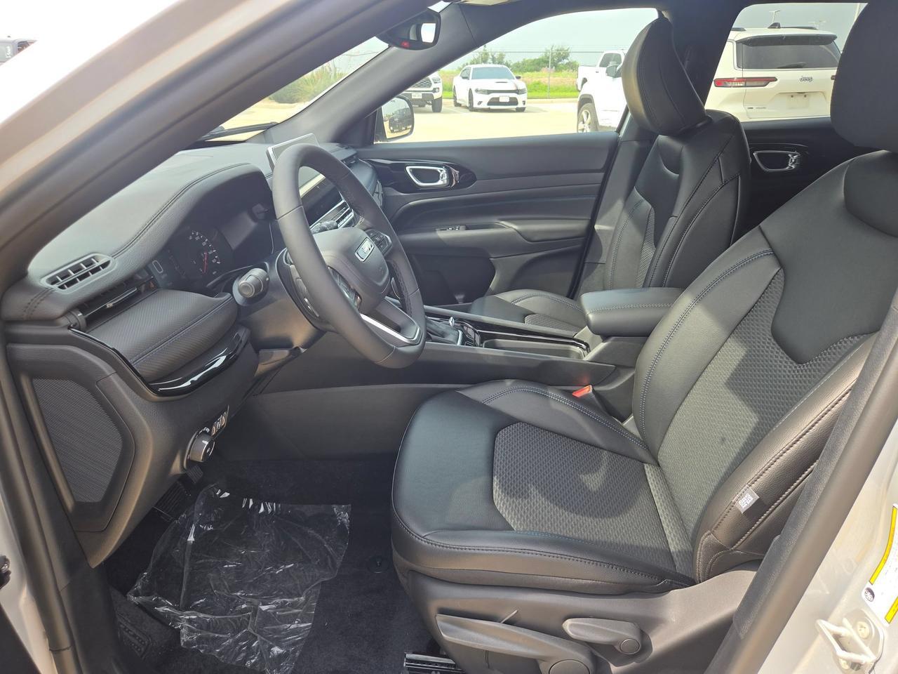 2026 Jeep Compass Latitude Altitude Castroville TX