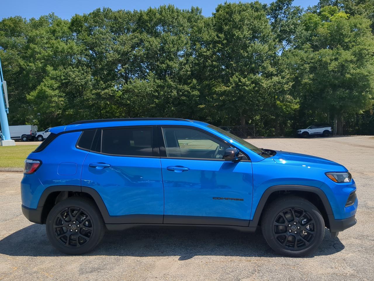 2026 Jeep Compass Latitude Altitude