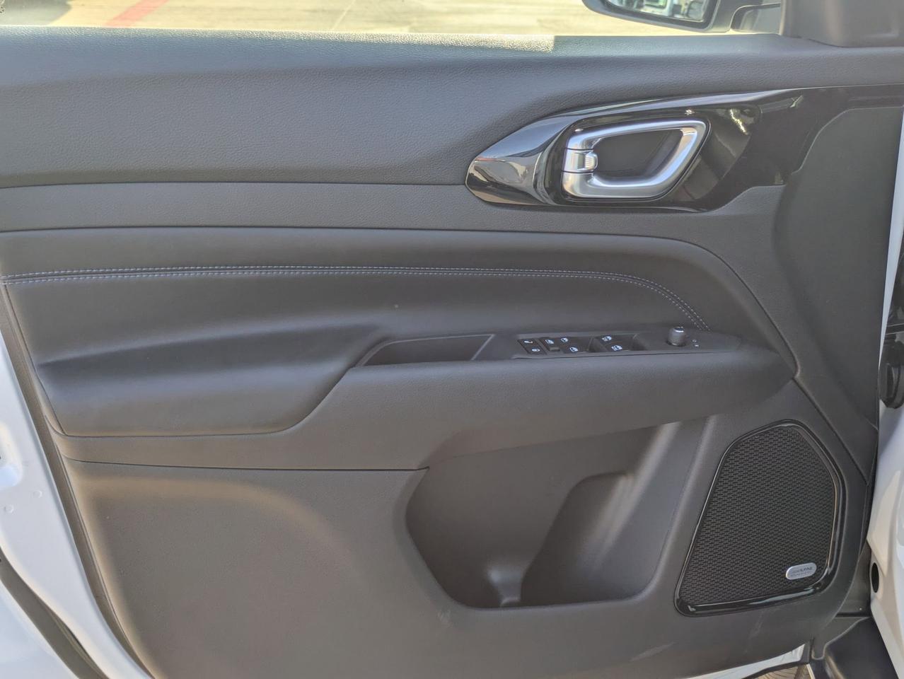 2026 Jeep Compass Latitude Castroville TX