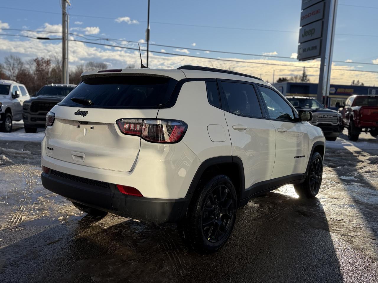 2026 Jeep Compass North 4x4 | 2L Turbo | Heated Seats | Remote Start | Keyless Entry | Backup Camera | Bluetooth Redwater AB