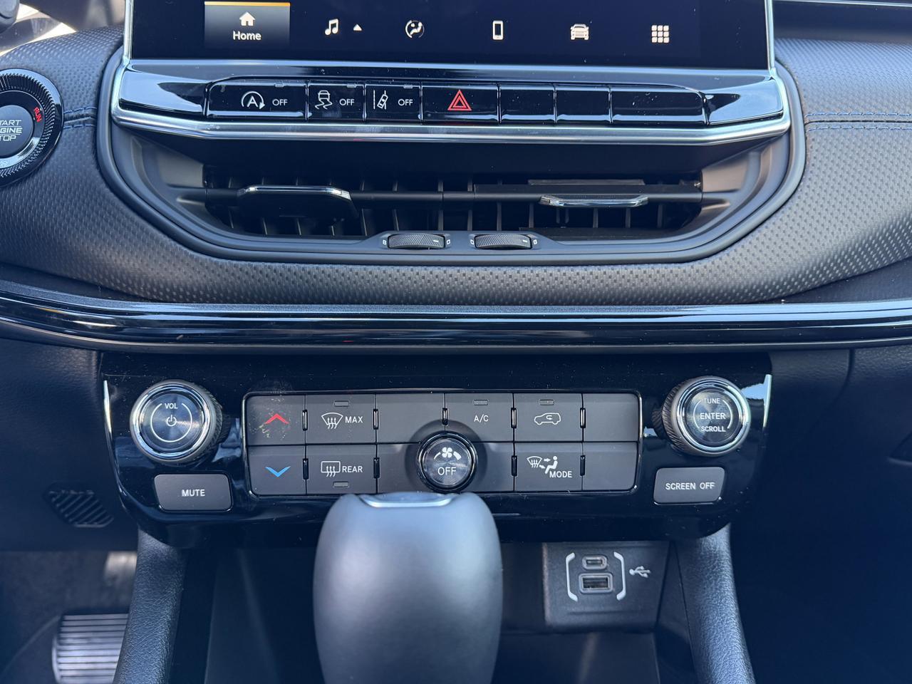 2026 Jeep Compass North 4x4 | 2L Turbo | Heated Seats | Remote Start | Keyless Entry | Backup Camera | Bluetooth Redwater AB