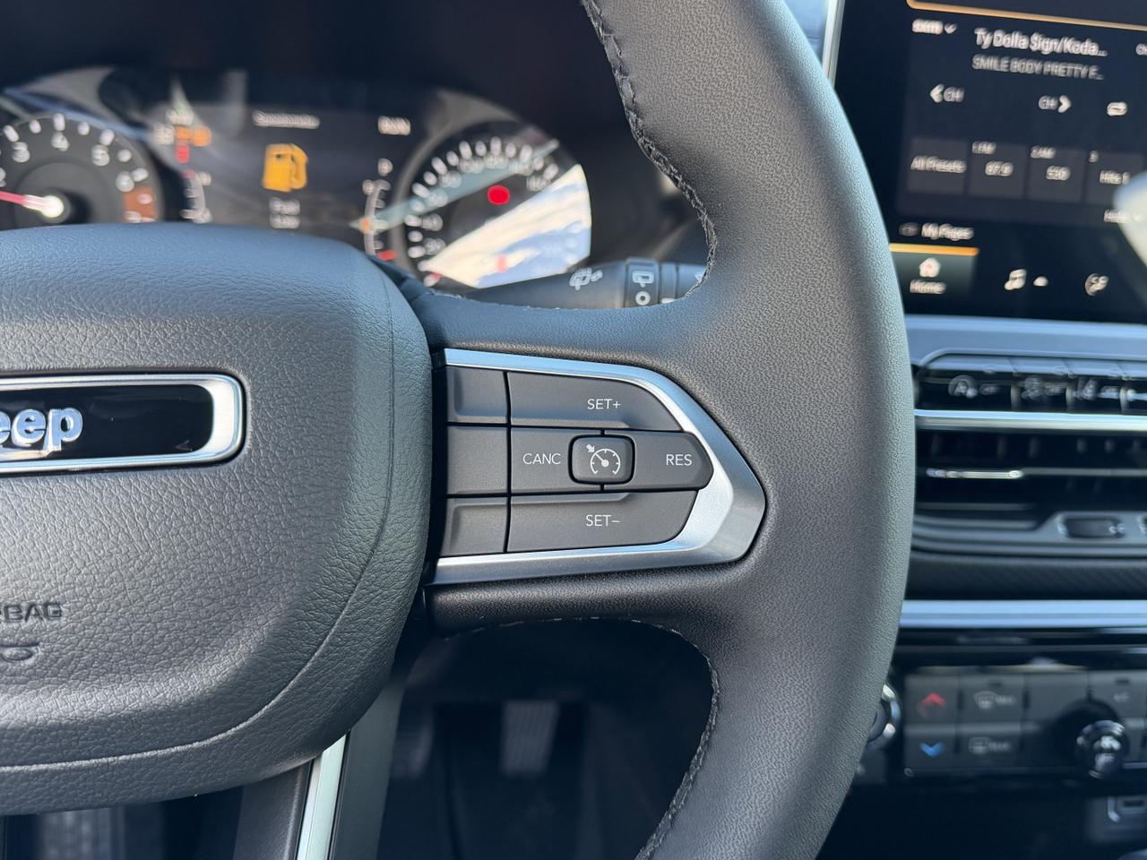 2026 Jeep Compass North 4x4 | 2L Turbo | Heated Seats | Remote Start | Keyless Entry | Backup Camera | Bluetooth Redwater AB