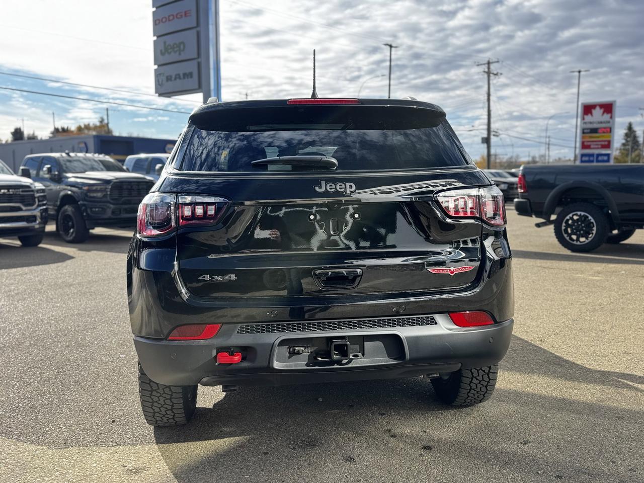 2026 Jeep Compass Trailhawk 4x4 | 2L Turbo | Full Sunroof | NAV | Heated Seats | Backup Camera Redwater AB