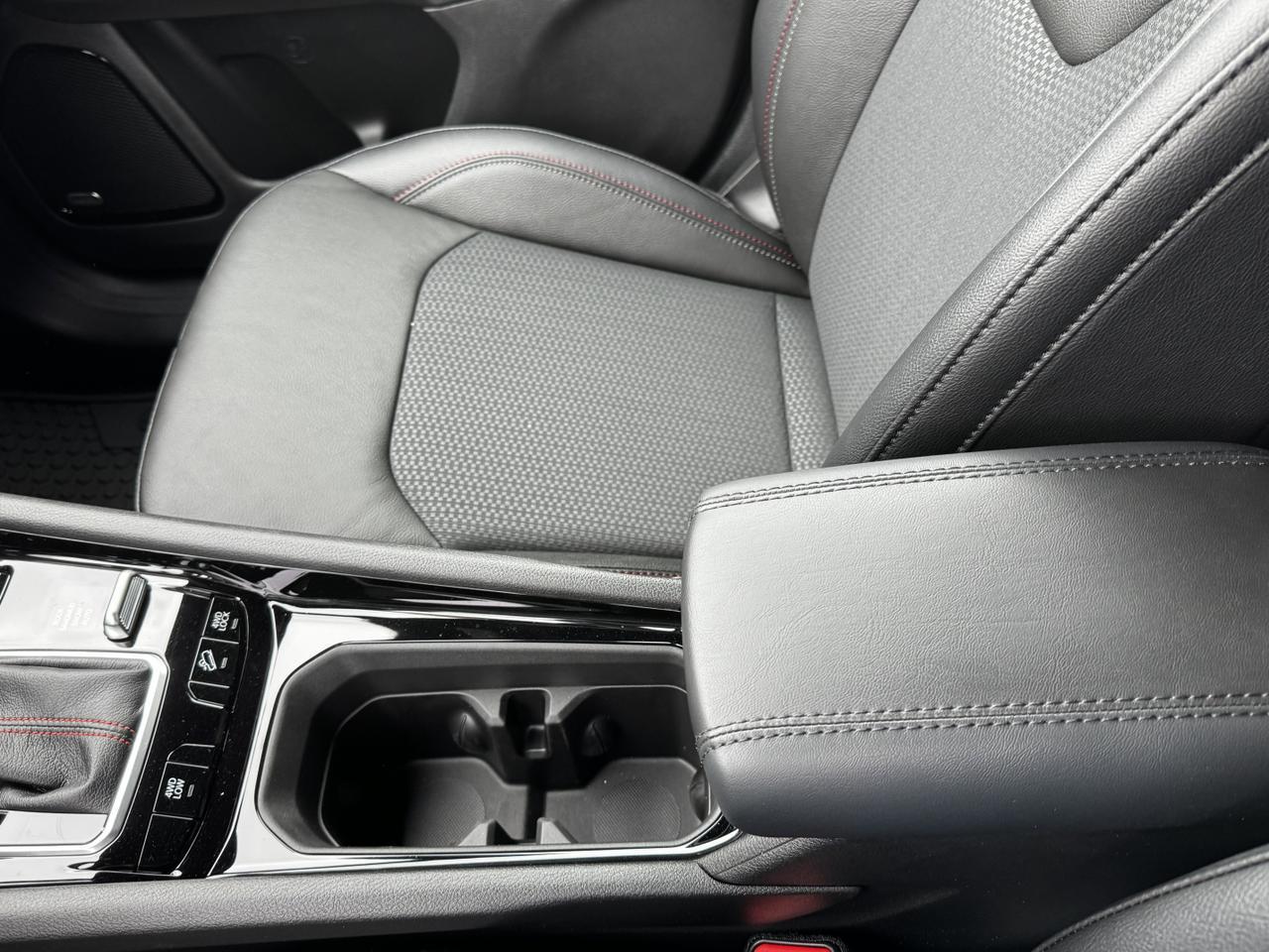 2026 Jeep Compass Trailhawk 4x4 | 2L Turbo | Full Sunroof | NAV | Heated Seats | Backup Camera Redwater AB