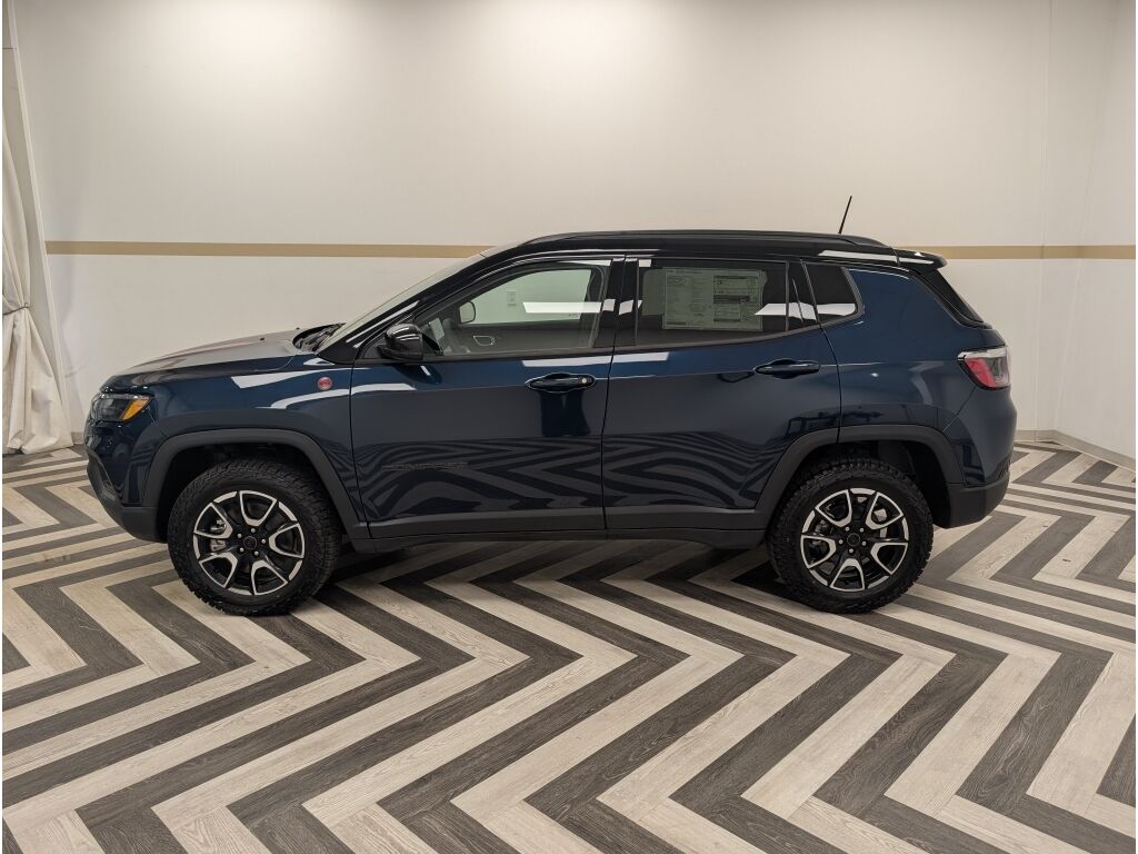 2026 Jeep Compass Trailhawk Gasoline