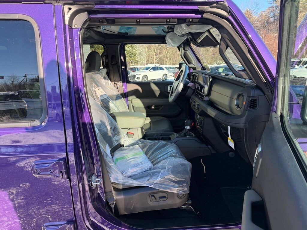 2026 Jeep Gladiator MOJAVE 4X4 Orange MA