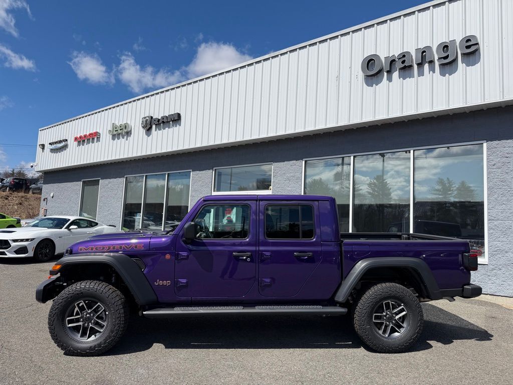 2026 Jeep Gladiator MOJAVE 4X4 Orange MA