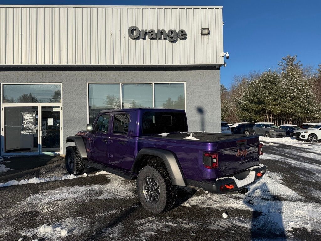 2026 Jeep Gladiator MOJAVE 4X4 Orange MA