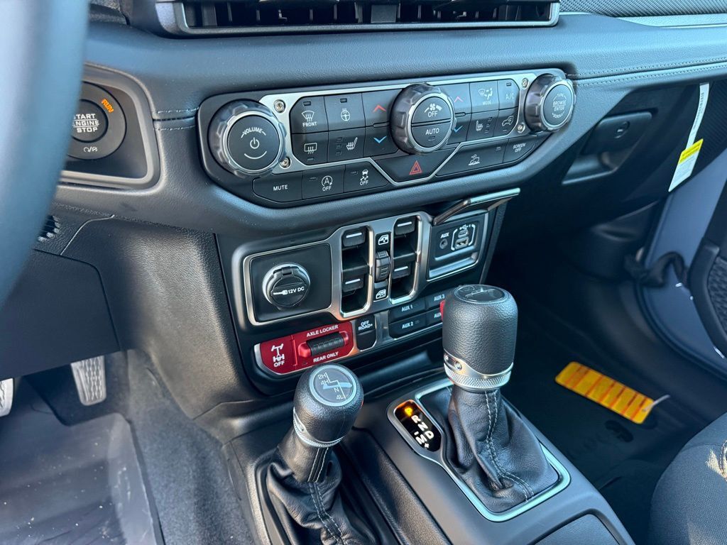 2026 Jeep Gladiator Mojave Crestwood KY