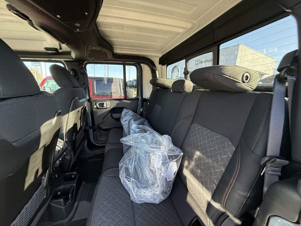 2026 Jeep Gladiator Mojave Crestwood KY