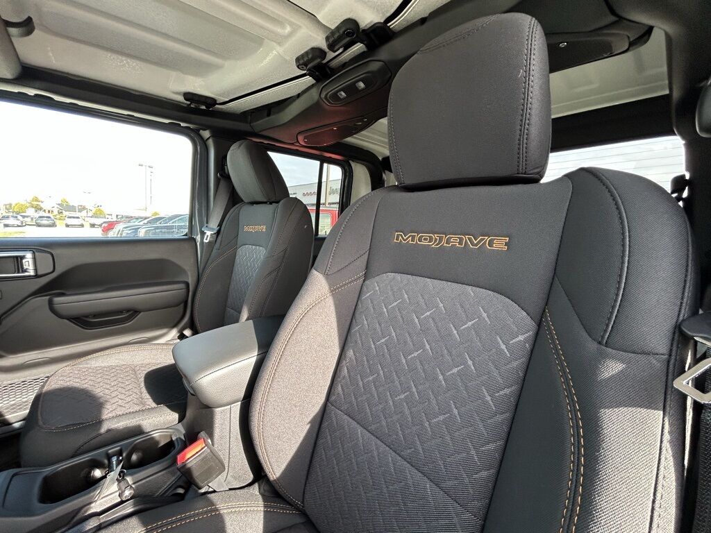 2026 Jeep Gladiator Mojave Crestwood KY