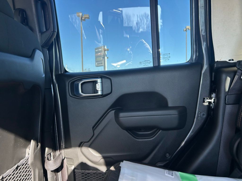 2026 Jeep Gladiator Mojave Crestwood KY