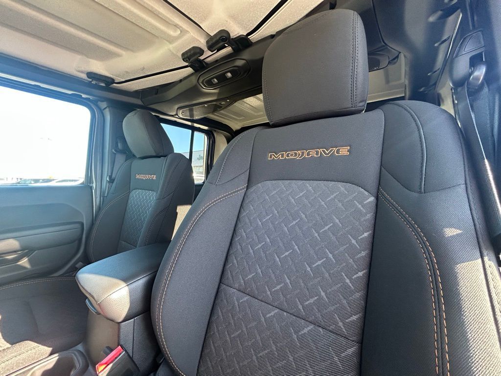 2026 Jeep Gladiator Mojave Crestwood KY