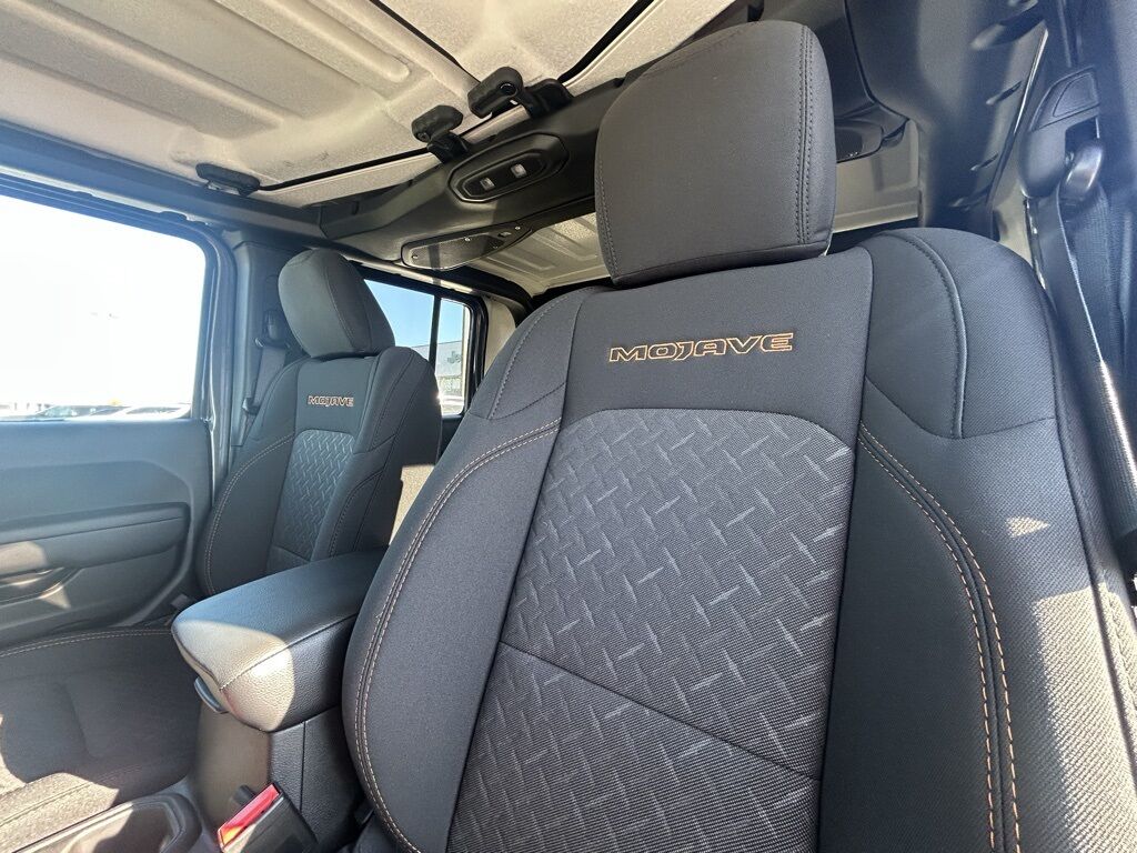 2026 Jeep Gladiator Mojave Crestwood KY