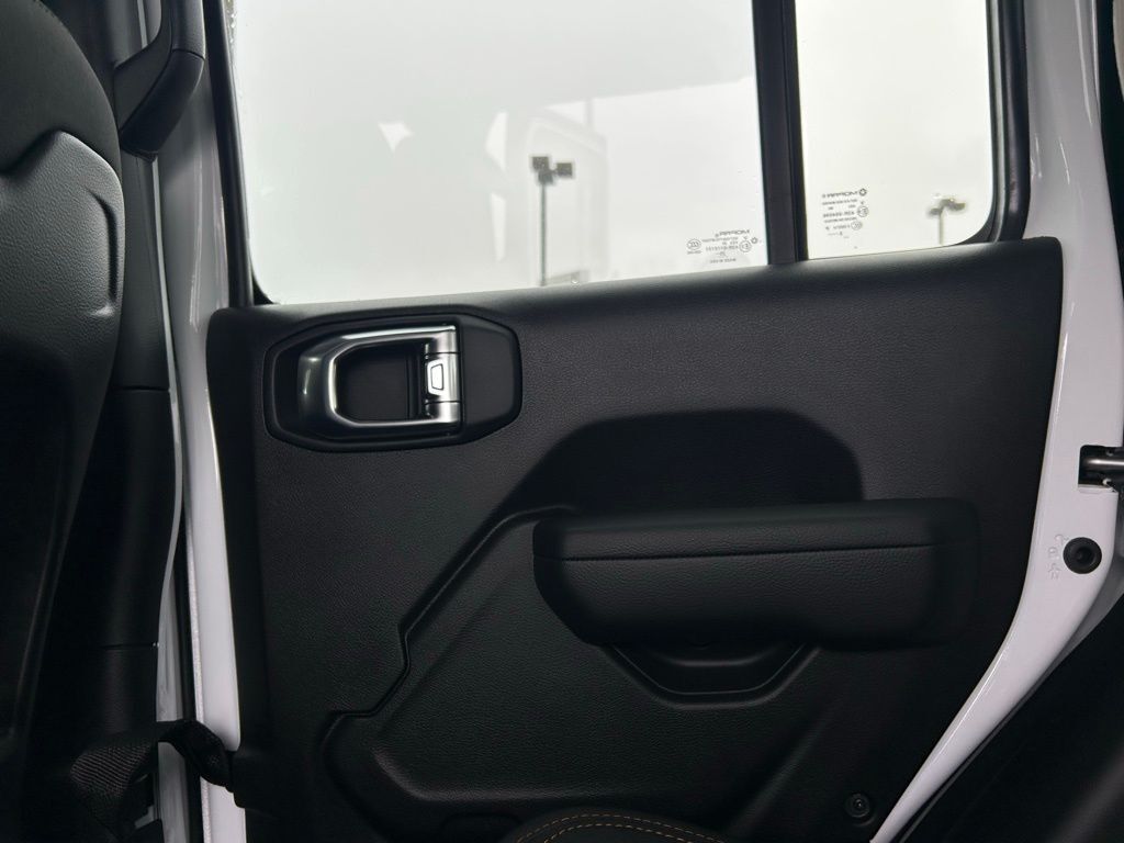 2026 Jeep Gladiator Mojave Crestwood KY