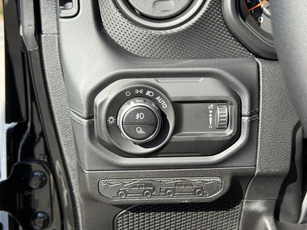 2026 Jeep Gladiator Mojave Crestwood KY