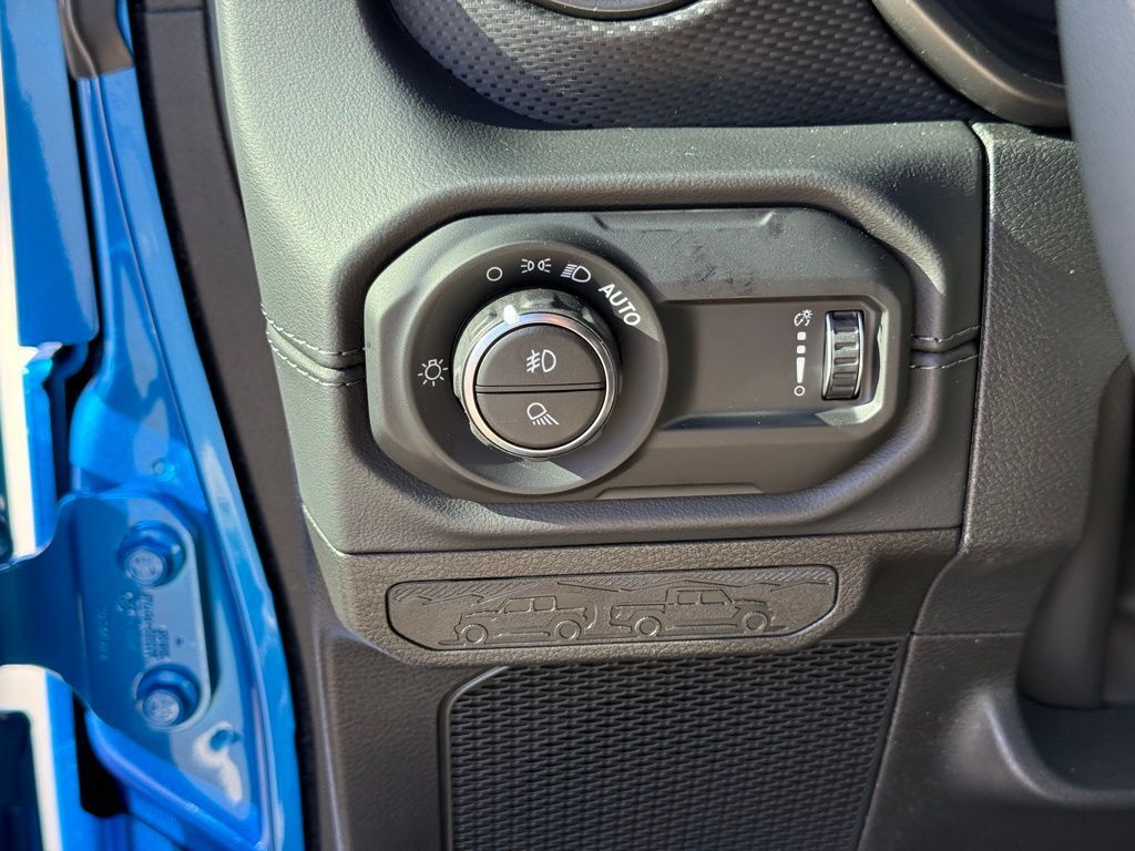 2026 Jeep Gladiator Mojave Crestwood KY