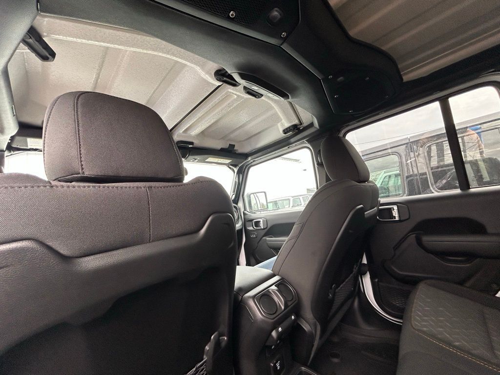 2026 Jeep Gladiator Mojave Crestwood KY