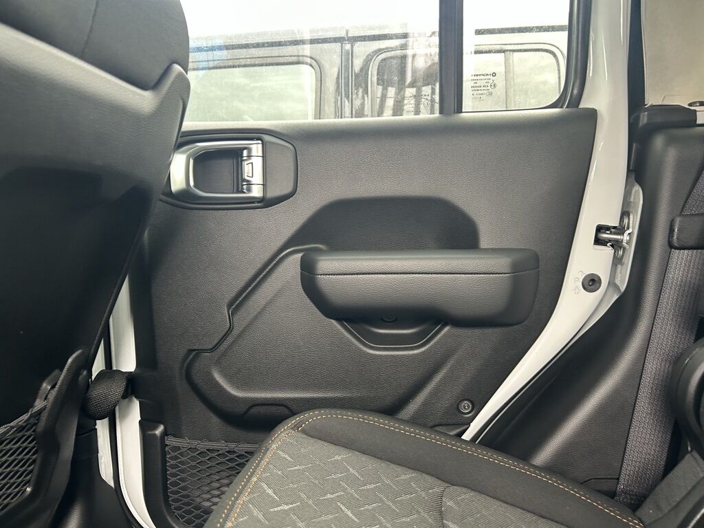 2026 Jeep Gladiator Mojave Crestwood KY