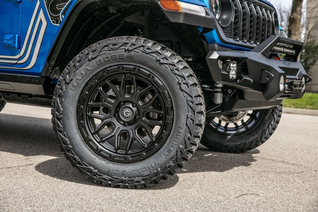 2026 Jeep Gladiator RUBICON 4X4 Orange MA