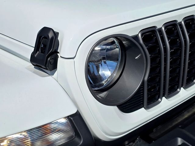 2026 Jeep Gladiator Sahara Folsom CA