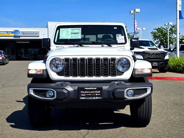 2026 Jeep Gladiator Sahara