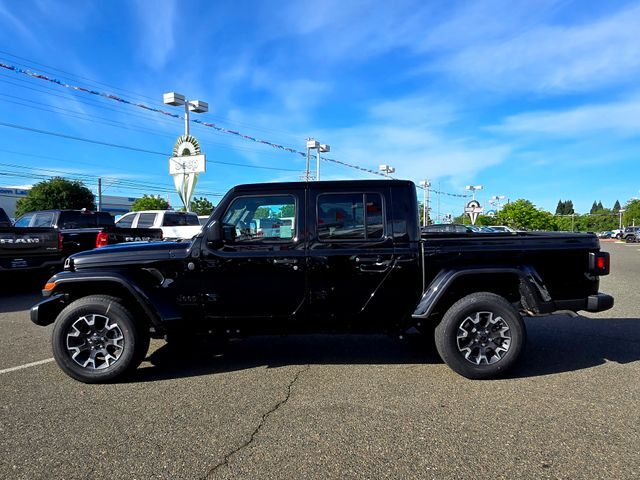 2026 Jeep Gladiator Sahara Folsom CA