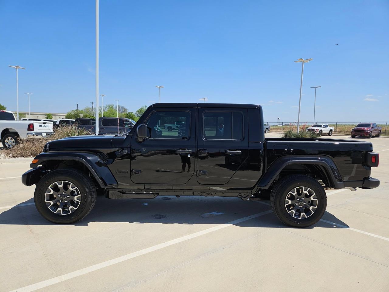2026 Jeep Gladiator Sahara Castroville TX