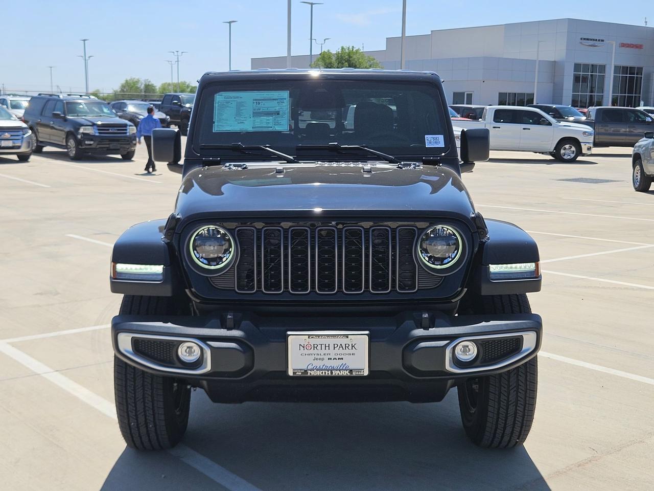 2026 Jeep Gladiator Sahara Castroville TX