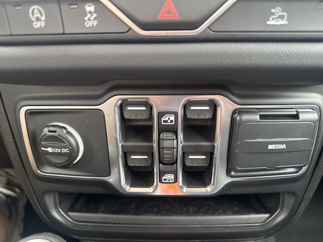 2026 Jeep Gladiator Sahara Watertown SD