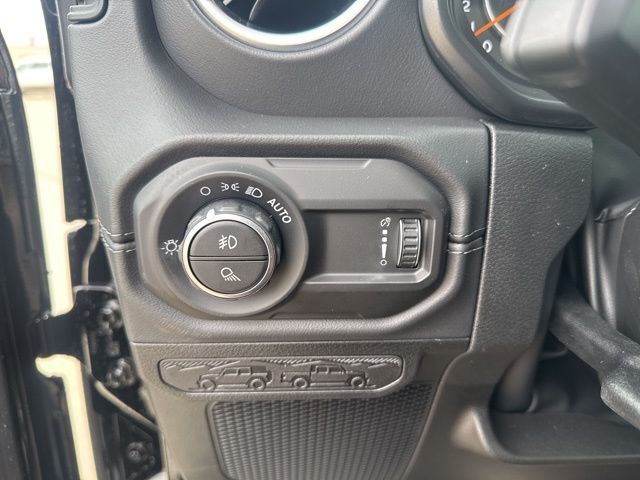 2026 Jeep Gladiator Sahara Watertown SD