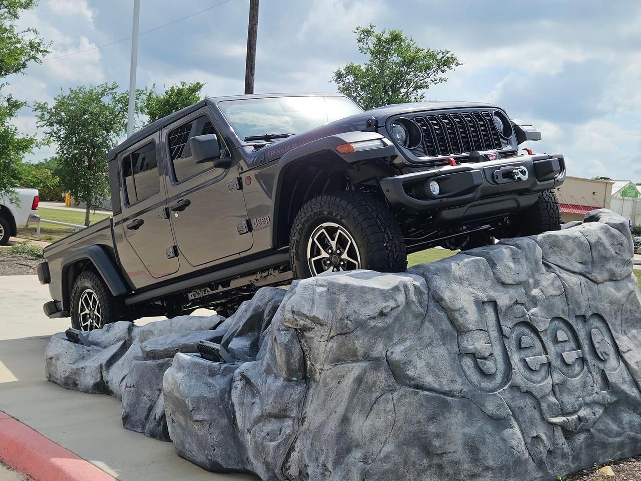 2026 Jeep Gladiator Shadow Ops
